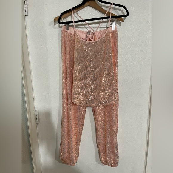 Victoria’s Secret NWT  play ground sequin, jogging pants & Top set S/P pink - Picture 2 of 6